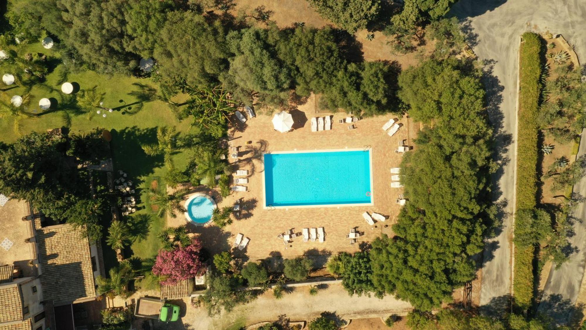 กาเซ ดี ลาโตมี Hotel Castelvetrano ภายนอก รูปภาพ
