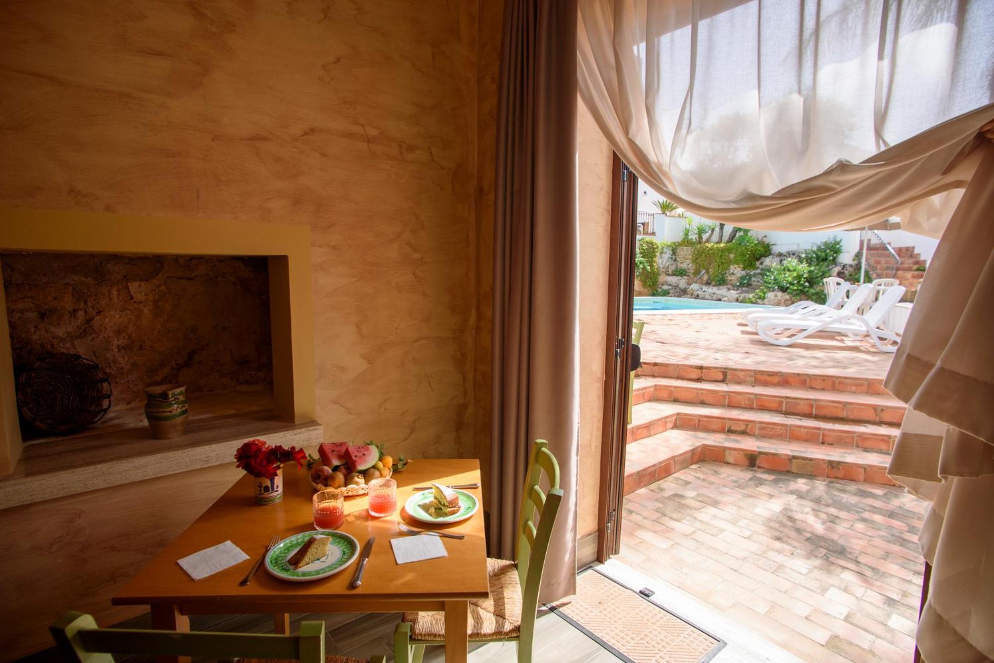 กาเซ ดี ลาโตมี Hotel Castelvetrano ภายนอก รูปภาพ
