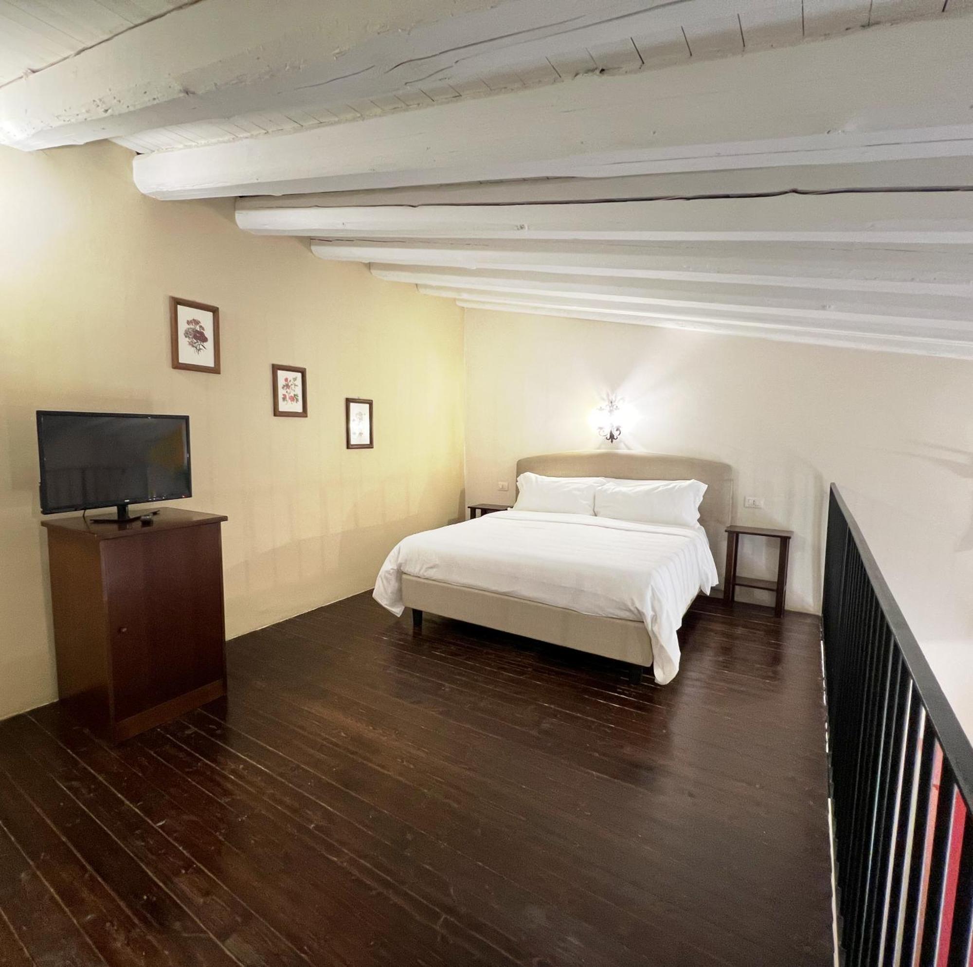 กาเซ ดี ลาโตมี Hotel Castelvetrano ภายนอก รูปภาพ