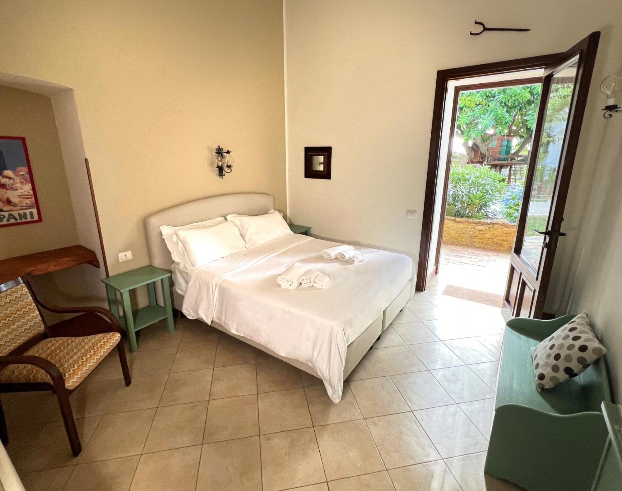 กาเซ ดี ลาโตมี Hotel Castelvetrano ภายนอก รูปภาพ