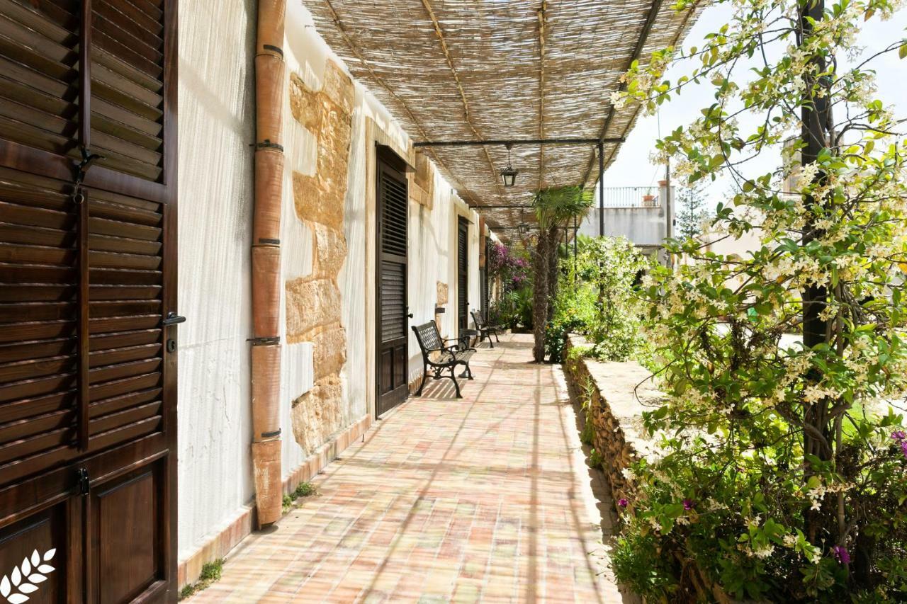 กาเซ ดี ลาโตมี Hotel Castelvetrano ภายนอก รูปภาพ